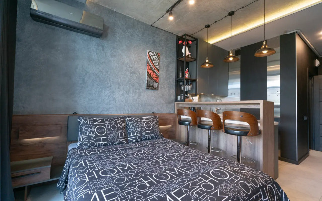 LS-Black Strong S bokovym vidom na more Apartments