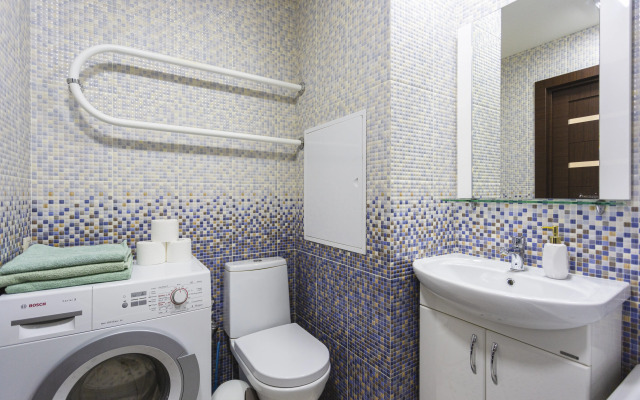 Uyutnaya okolo metro s kuhnej i balkonom Flat