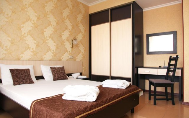 Lensis Guest House