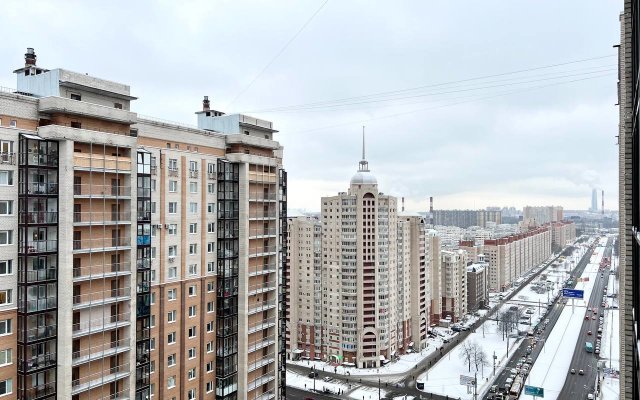 Dve Podushki Spb U Metro S Vidom Na Lakhta Tsentr Apartments