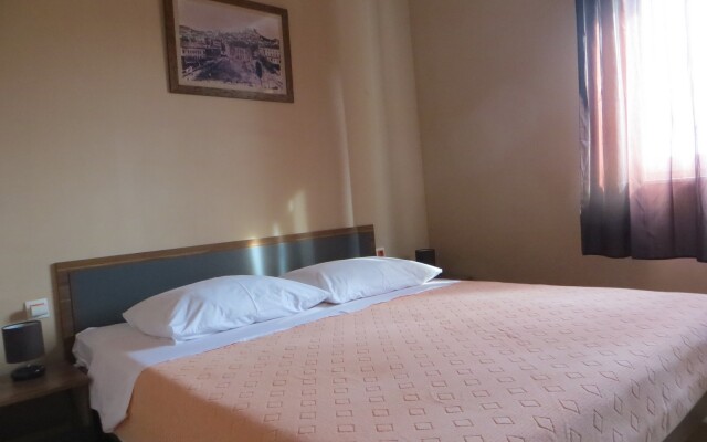 Lovre Skugor Apartments