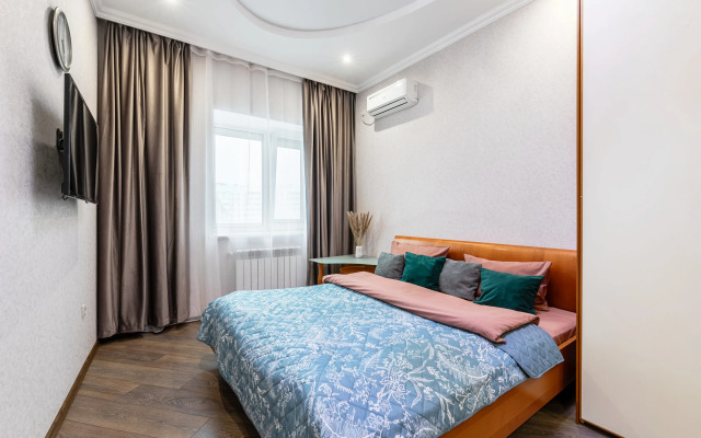 4kh Komnatnye Ryadom S Rivyeroy Apartments