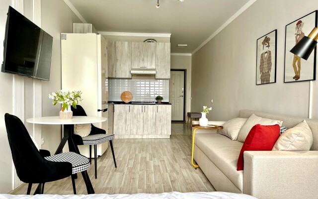 Studiya Dendi s Vidom na Gory Flat