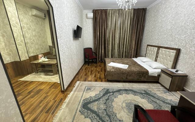 RATMINA Hotel
