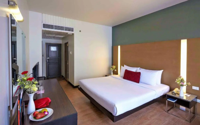 Отель Ambassador Bangkok Hotel