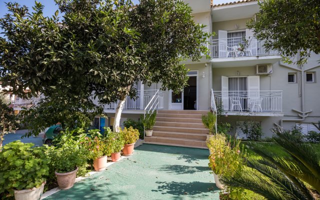 Отель Bella Vista Beach Hotel And Studios- Corfu Benitses