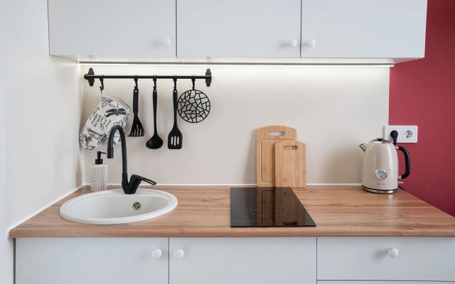 Квартира мини-студия со вторым ярусом у парка с озерами