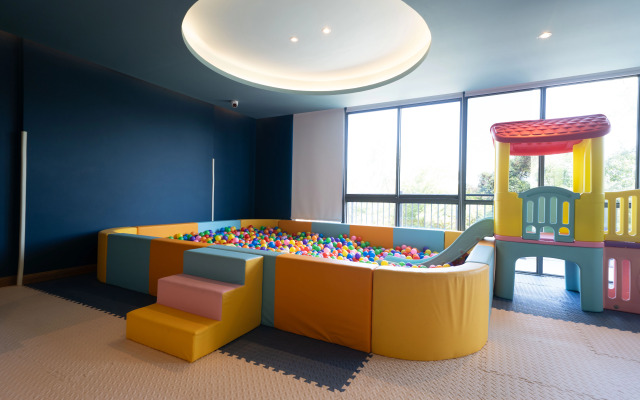 Апартаменты Sunshine Beach Studio