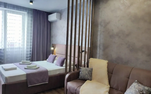V Vysotke U Vokzala Flat