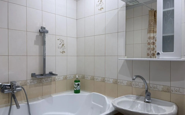 Квартира для командировочных рядом с заводами Лукойл, Каустик, кинотеатром Юбилейный