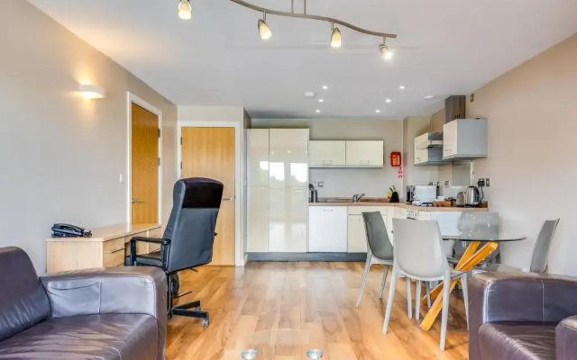 Апарт-отель Roomzzz Leeds Headingley