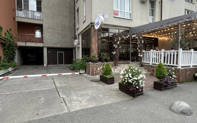 Na 1 Linii Ot Morya Na Mamayke Flat