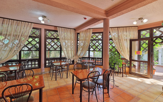 Loris Guest House