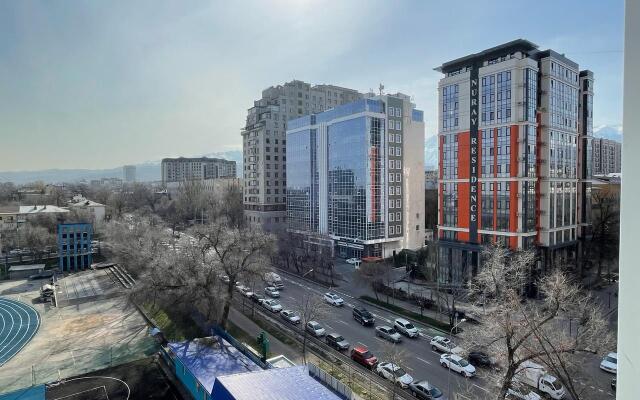 Апартаменты Студия День Ночь с Видом На Горы