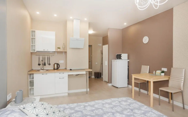 Etazhidejli na 18 etazhe vozle ZhD Apartment