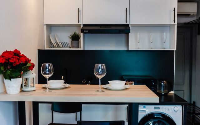 Апартаменты Мантулинская 10 (04)