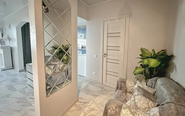 Apartamenty Kvartira-Studiya V Tsentre Bobrujska Na 19 Etazhe