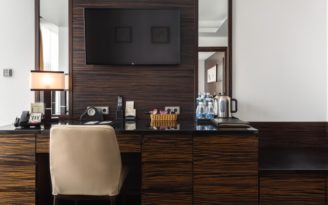 International Hotel Sayen
