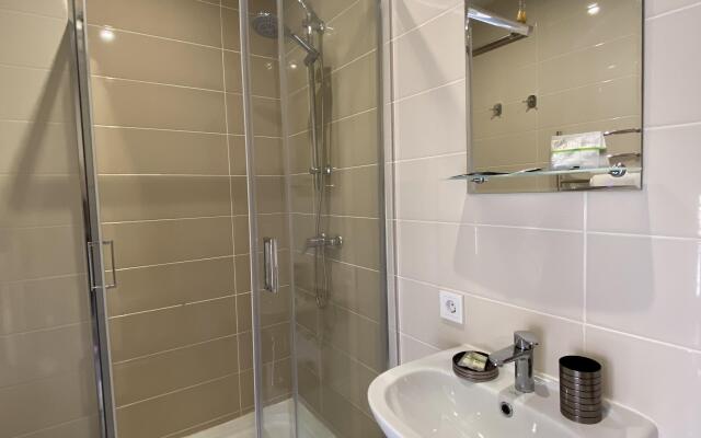 Astra Guest house