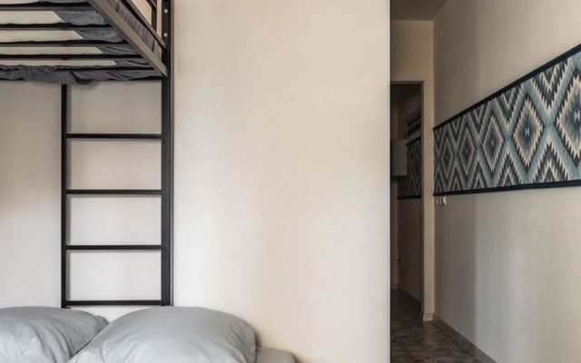Na Petrovskom bulvare, 7 Flat