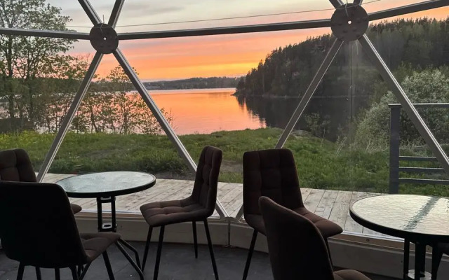 Гостевой дом Гостевые дома Family и Studio на Берегу Ладоги