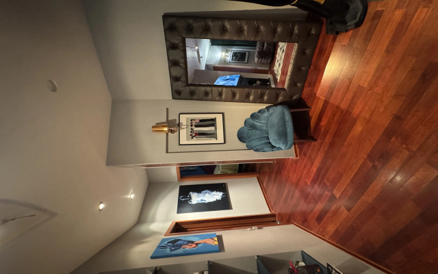 U Kremlya Flat