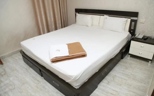 Отель Maya Yerevan