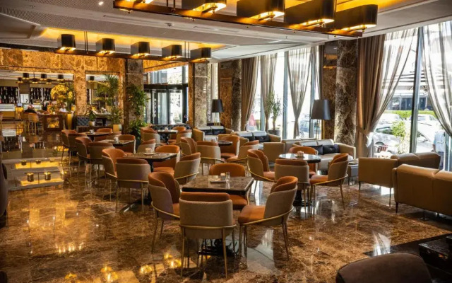 Golden Palace Hotel