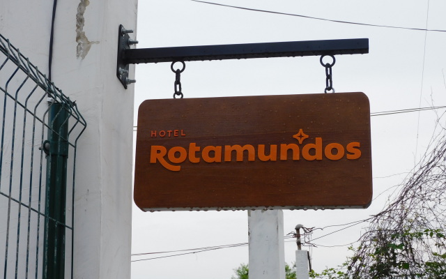Отель Habitaciones América Rotamundos