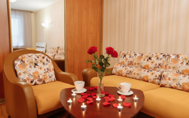 Апартаменты 9 ночей на Чкалова 48