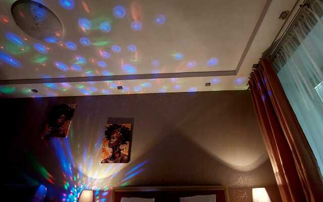 Tsentr Dostoyevskogo\Mustaya Karima\K.Marksa Flat