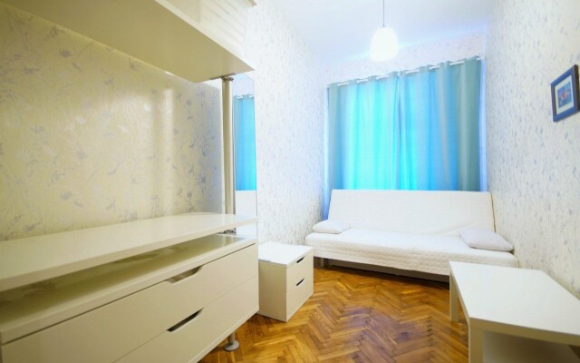 Апартаменты Sutkispb на Малой Морской 6