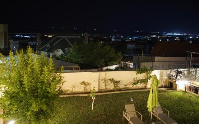 Seaside Villa in Buzovna