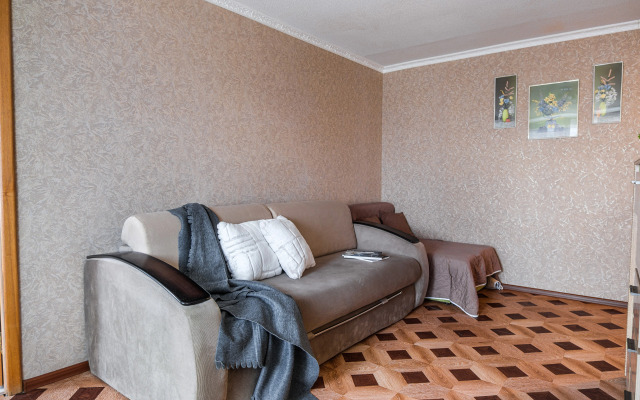 Апартаменты Двухкомнатные по Авиаторов 7