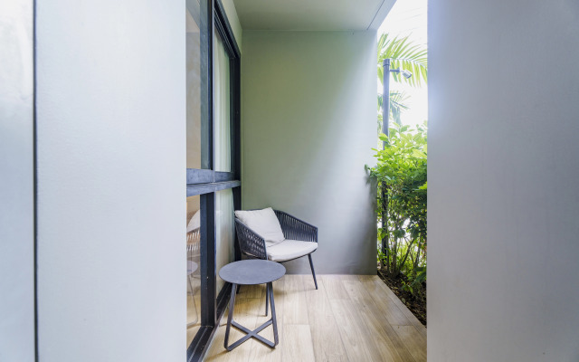 Diamond 2Br  Deluxe Poolside Condo Apartments