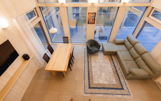 Частный Дом Уютный на Берегу Озера