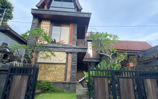 Tori Klumpu Villa