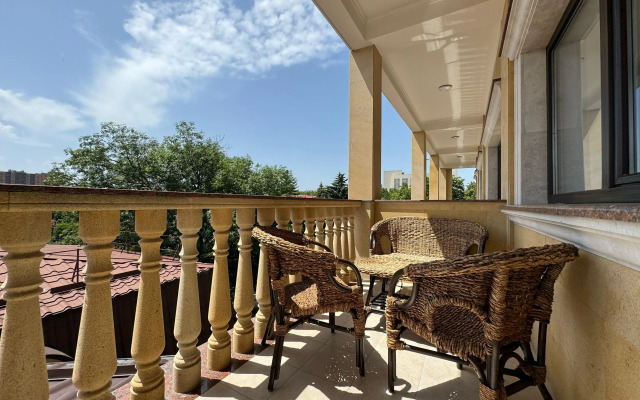 Отель Бугарь