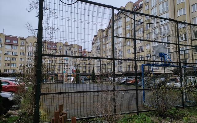 Ryadom S Parkom I Morem Flat