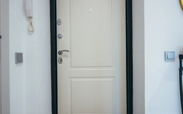 Privet, YA V Centre Flat