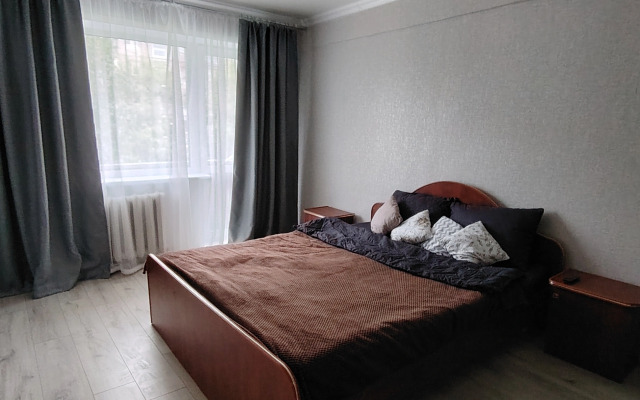 Yermak Neftyaniki Flat