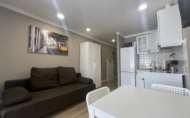 Avtorskie s sezonnym bassejnom  Apartments