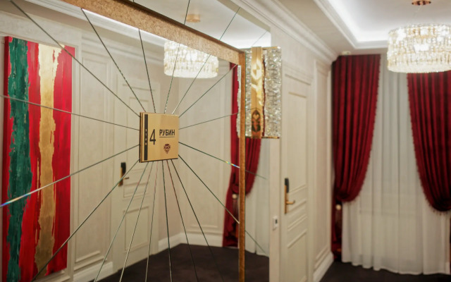 Tverskie Zamki De Luxe Hotel
