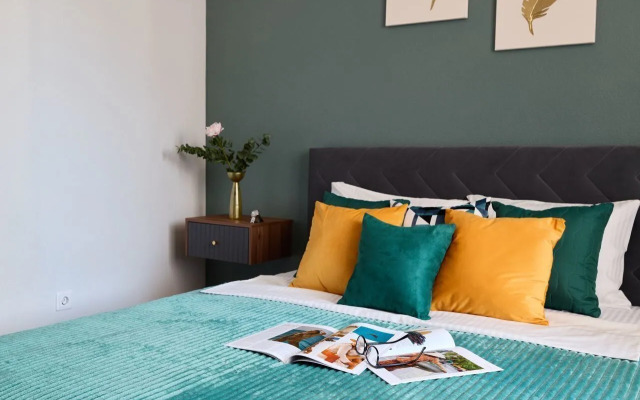 Na Bulvare Mendeleeva 8 Flat