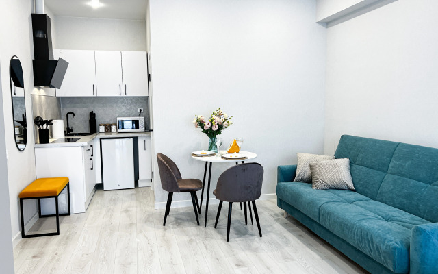 Kaskad na Pervoy Beregovoy Linii Flat