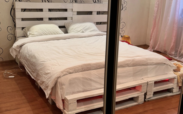 Квартира Двухкомнатная Кирова 6