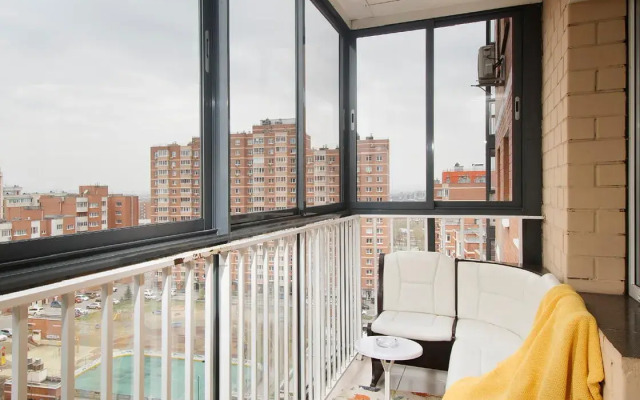 Bolshoy Razdelny Lyuks V Tsentre Flat