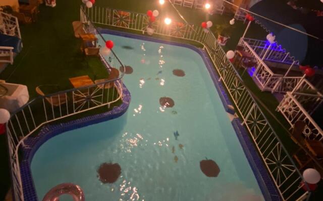 Big Apple Hotel