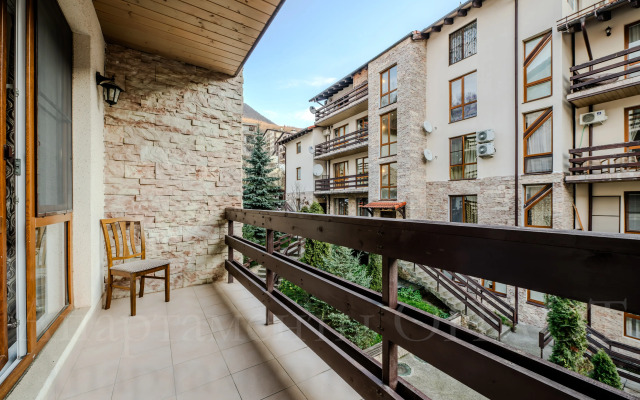 Oplot - Semejnye s odnoj spal'nej i balkonom 3 Apartments