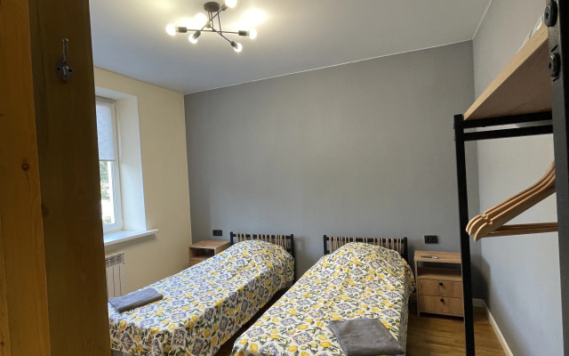 Studiya Ryadom S Zh/d Vokzalom Flat